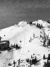 Natural Windslab avalanche on the E side of SE ridge of Gold Peak